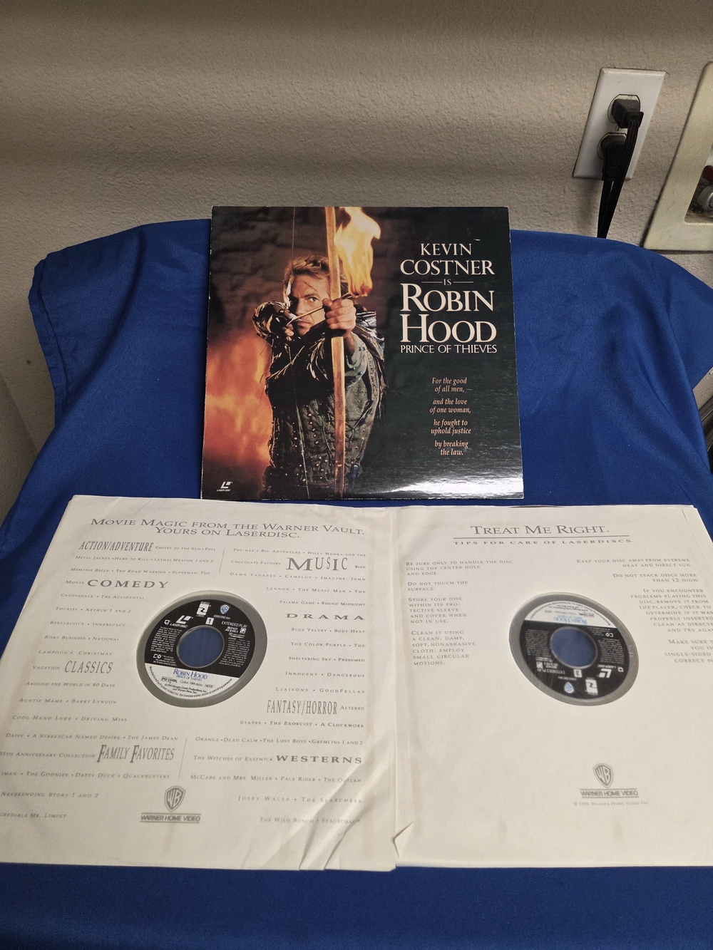 Robin Hood: Prince of Thieves LaserDisc - Kevin Costner (Blue)